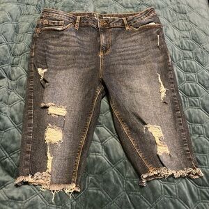 NY&C Mid Rise Ripped and Frayed Denim Shorts Size 16